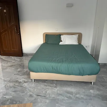 Beachside Light House Kato 82 Paphos