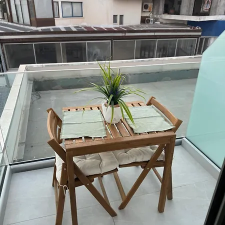 Beachside Light House Kato 82