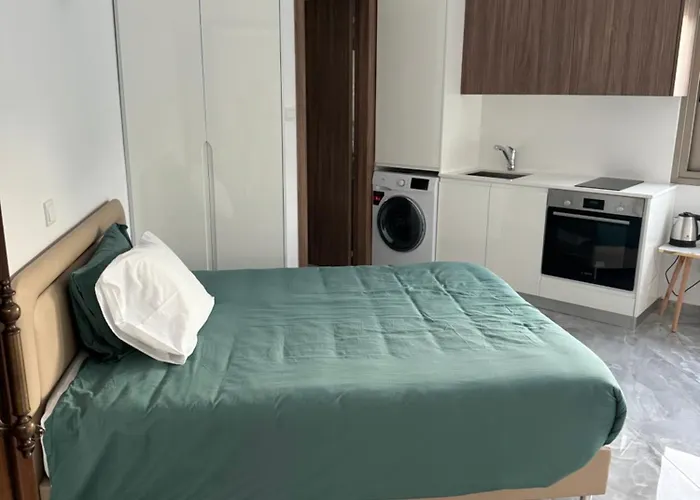 Beachside Light House Kato 82