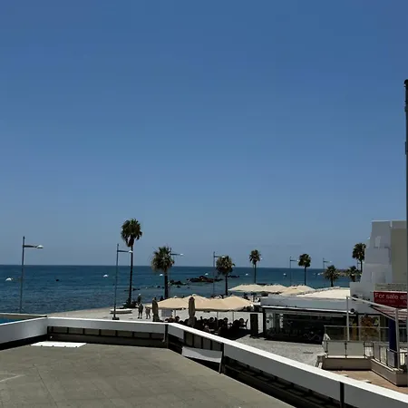 Beachside Light House Kato 82 *